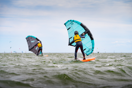 Grupowe szkolenia wingfoil