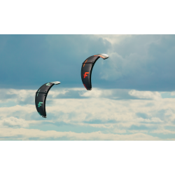 Latawiec do kitesurfingu F-ONE Breeze V5 Onyx/Mint 77241-0201-A