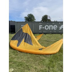 Używany Latawiec kitesurfingowy F-ONE Breeze V3 Flame/Mango 15 m kod produktu K43