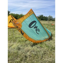 Używany Latawiec kitesurfingowy F-ONE One Mango 9 m kod produktu G-mm1