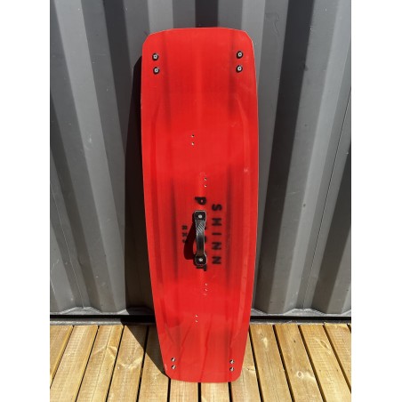 Używana Deska do kitesurfingu SHIN PINBOT 137cm kod produktu G-MK2