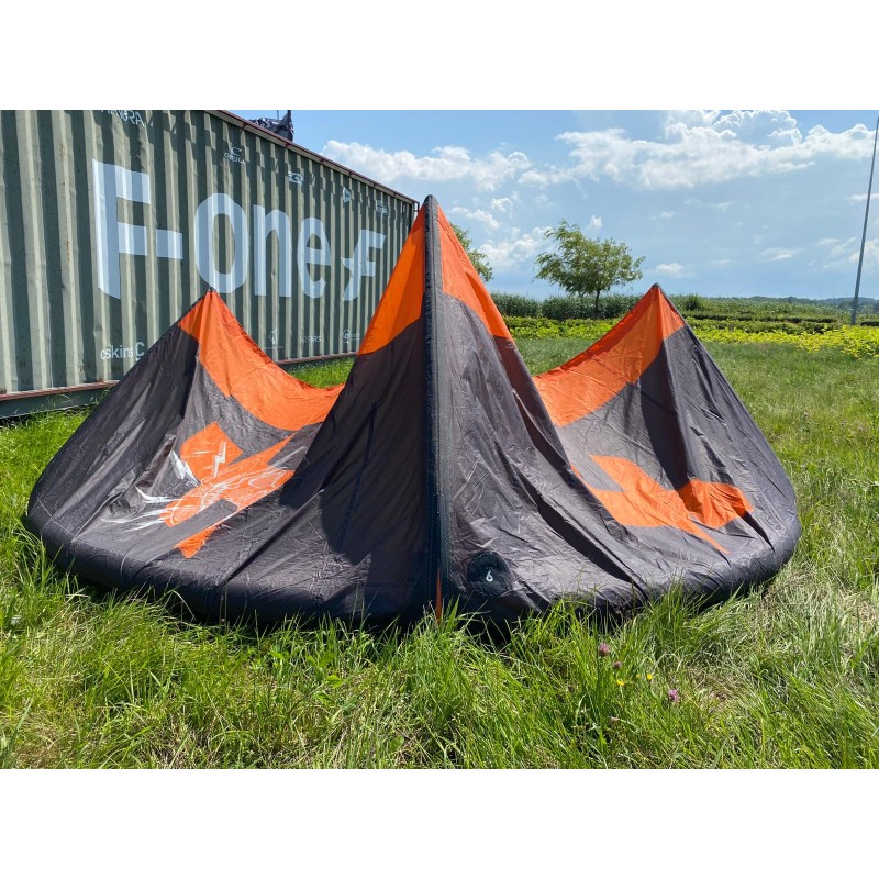 Używany Latawiec kitesurfingowy F-ONE Bandit S4 9m Czarny K23
