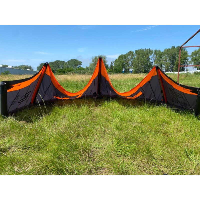 Używany Latawiec kitesurfingowy F-ONE Bandit S4 9m Czarny K23