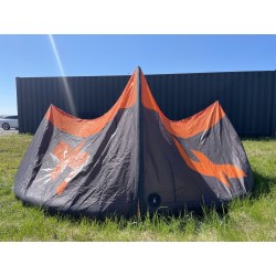 Używany Latawiec kitesurfingowy F-ONE Bandit S4 9m Czarny