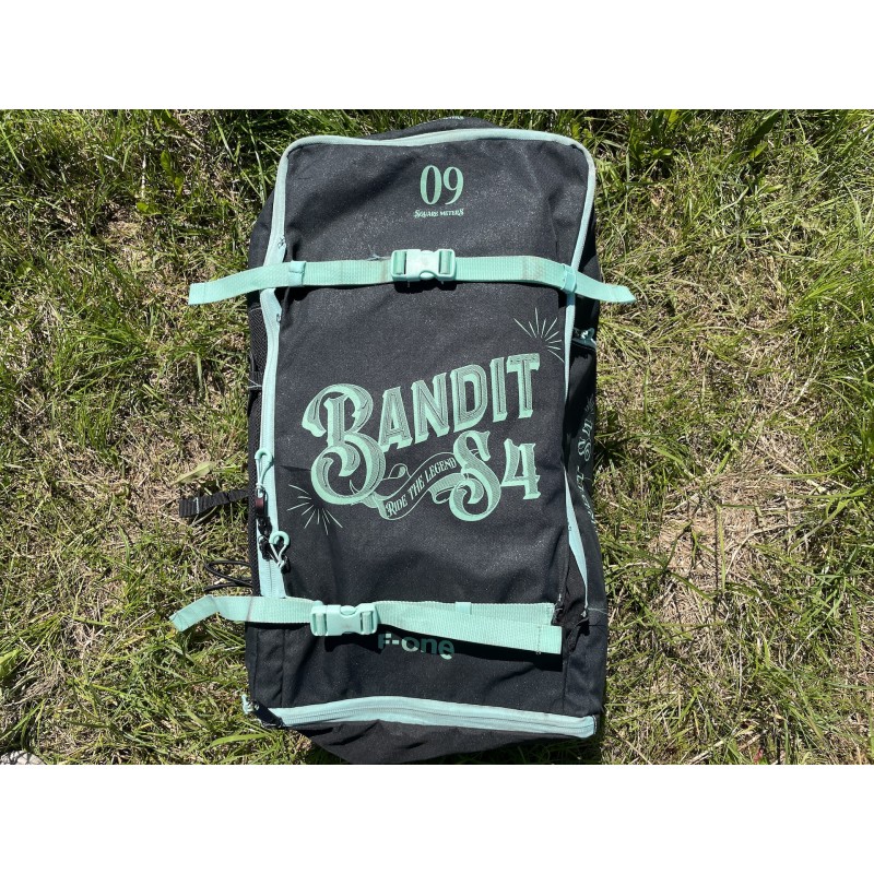Używany Latawiec kitesurfingowy F-ONE Bandit S4 9m Czarny G-RN3