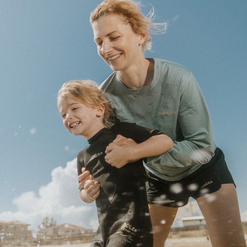 Dziecięca krótka pianka neoprenowa MANERA Todler BZ 1.5 mm Czarna 22261-2100