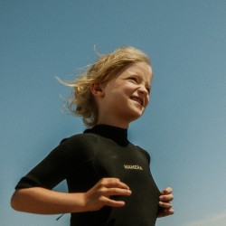 Dziecięca krótka pianka neoprenowa MANERA Todler BZ 1.5 mm Czarna 22261-2100