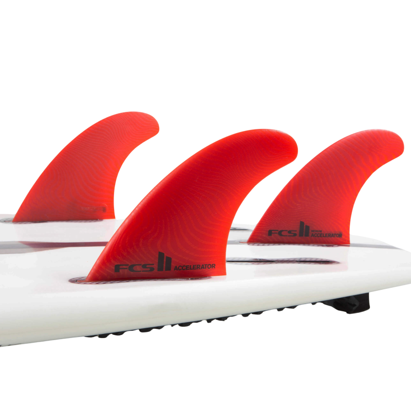 Finy surfingowe FCS II Accelerator Neo Glass Red Tri Fins.
Kod produktu: FACC-NG04-MD-TS-R