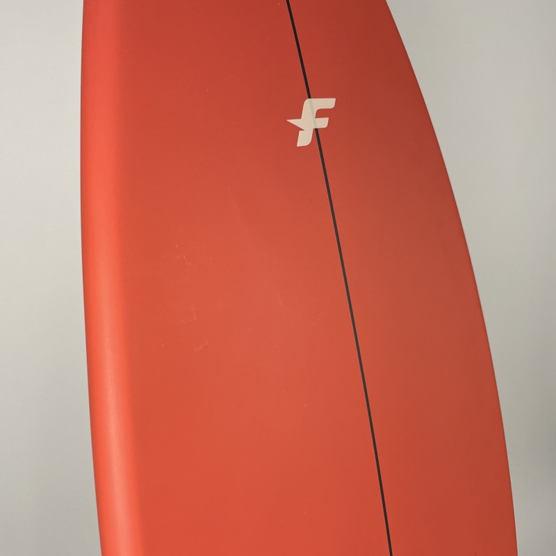 UŻYWANA DESKA KITE WAVE KEAHI PRO 5'7 / 25,2 LITRA CZERWONA