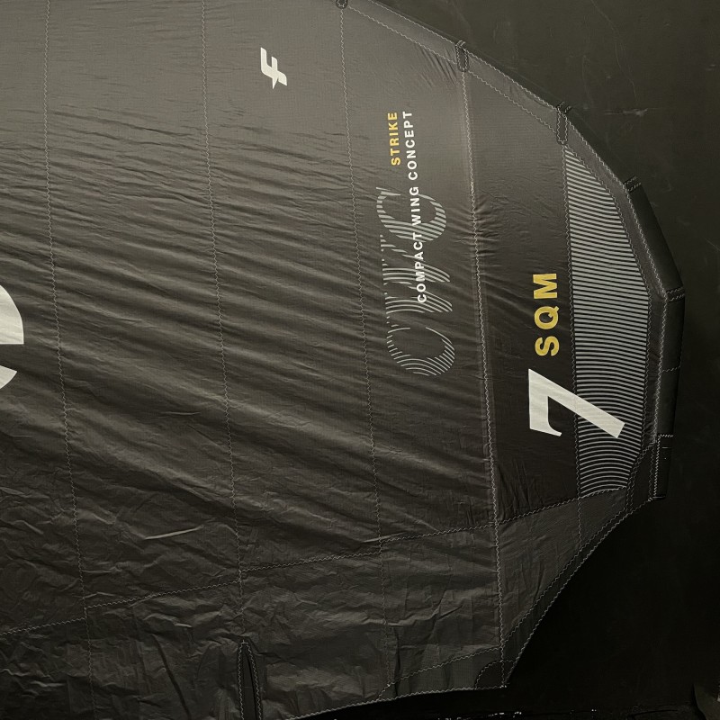 UŻYWANE SKRZYDŁO WINGFOIL F-ONE STRIKE V5 7m2 CWC ALUULA CZARNE