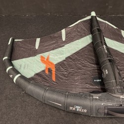 Używane skrzydło wing F-ONE Strike V3 2.5 m2 Czarne