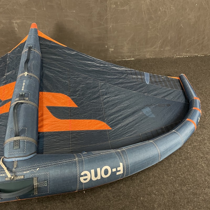 Używane skrzydło wing F-ONE Strike V2 4.0 m2 Granatowe