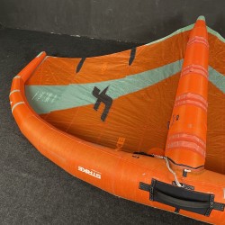 Używane Skrzydło wingfoil F-ONE Strike V4 4.0 m2 Pomarańczowe