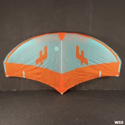 UŻYWANE SKRZYDŁO WINGFOIL F-ONE ORIGIN 5.0 m2 Niebiesko-Pomarańczowe PROTOTYP