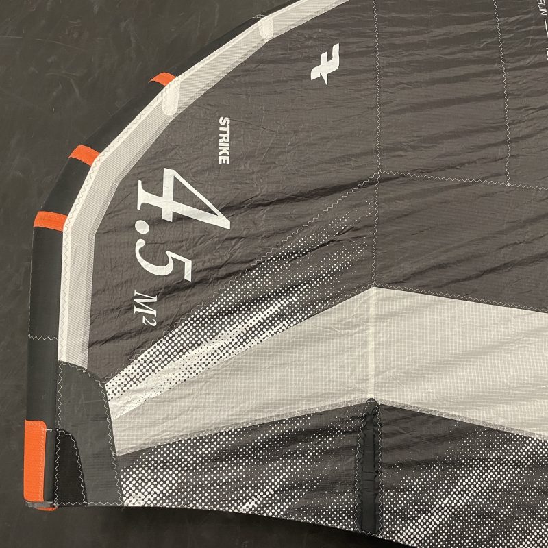 UŻYWANE SKRZYDŁO WINGFOIL F-ONE STRIKE V5 4.5 M2 CZARNE