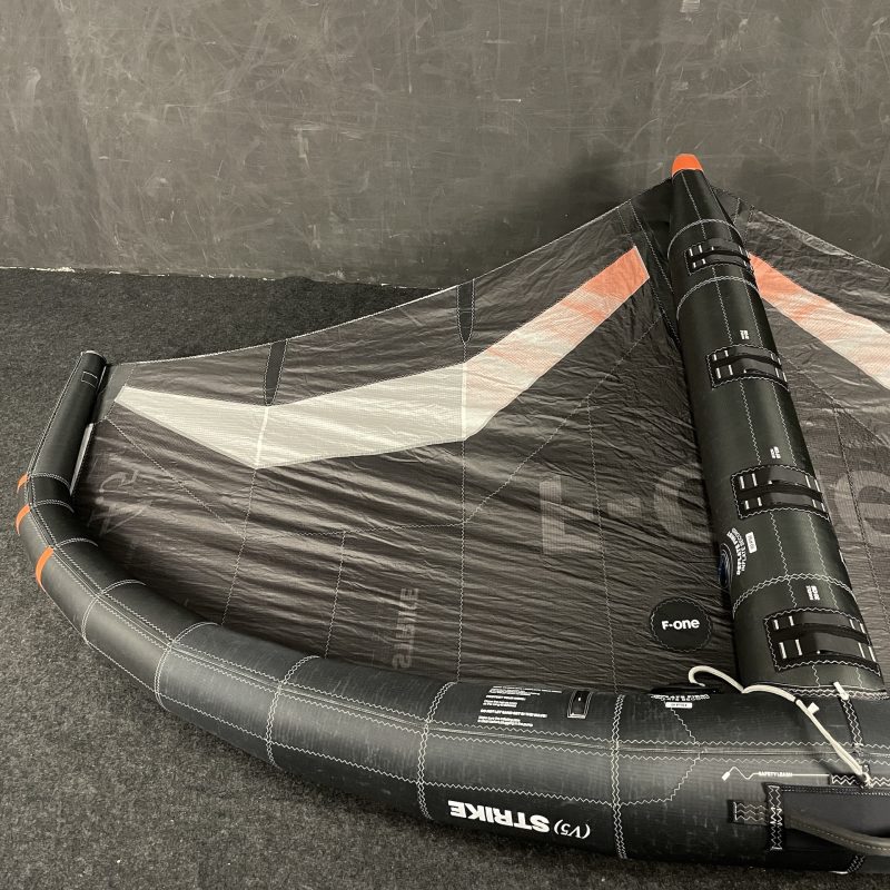 UŻYWANE SKRZYDŁO WINGFOIL F-ONE STRIKE V5 4.5 M2 CZARNE