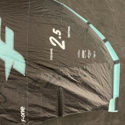 UŻYWANE SKRZYDŁO WINGFOIL F-ONE ORIGIN 2.5 m2 CZARNE
