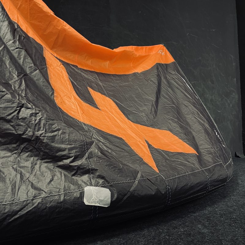 Używany Latawiec kitesurfingowy F-ONE Bandit XVI CZARNY 11m2