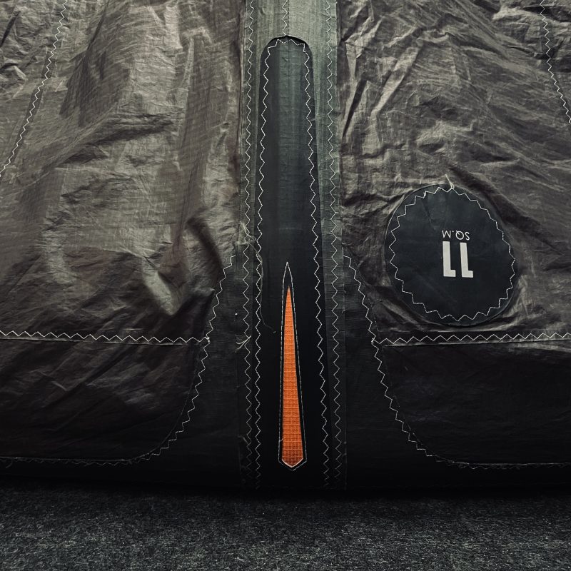 Używany Latawiec kitesurfingowy F-ONE Bandit XVI CZARNY 11m2