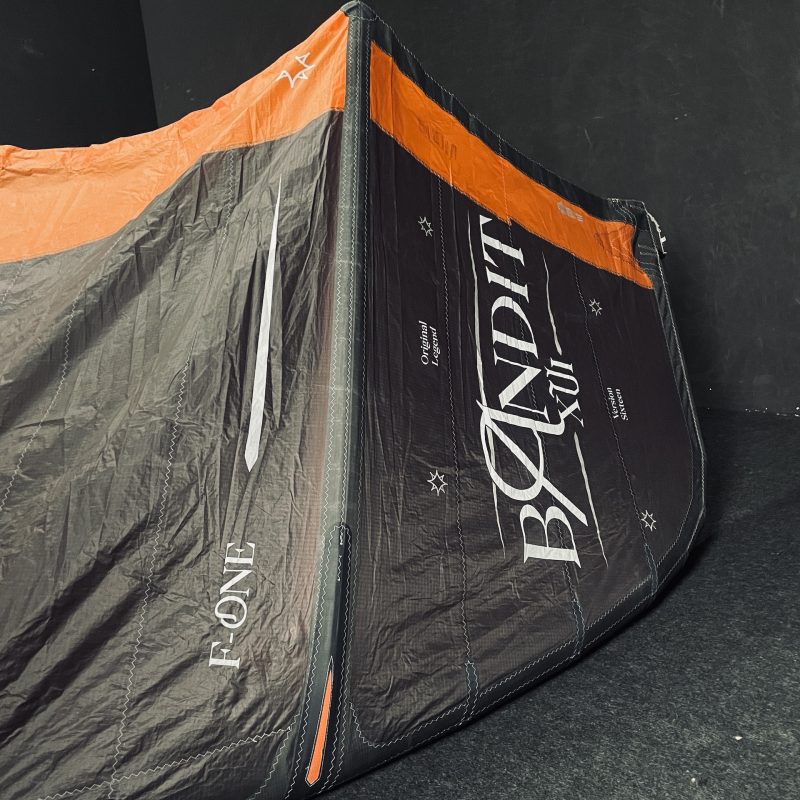 Używany Latawiec kitesurfingowy F-ONE Bandit XVI CZARNY 11m2