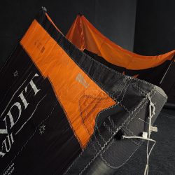 Używany Latawiec kitesurfingowy F-ONE Bandit XVI CZARNY 11m2