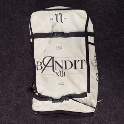 Używany Latawiec kitesurfingowy F-ONE Bandit XVI CZARNY 11m2