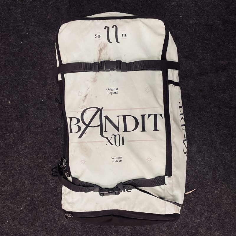 Używany Latawiec kitesurfingowy F-ONE Bandit XVI CZARNY 11m2