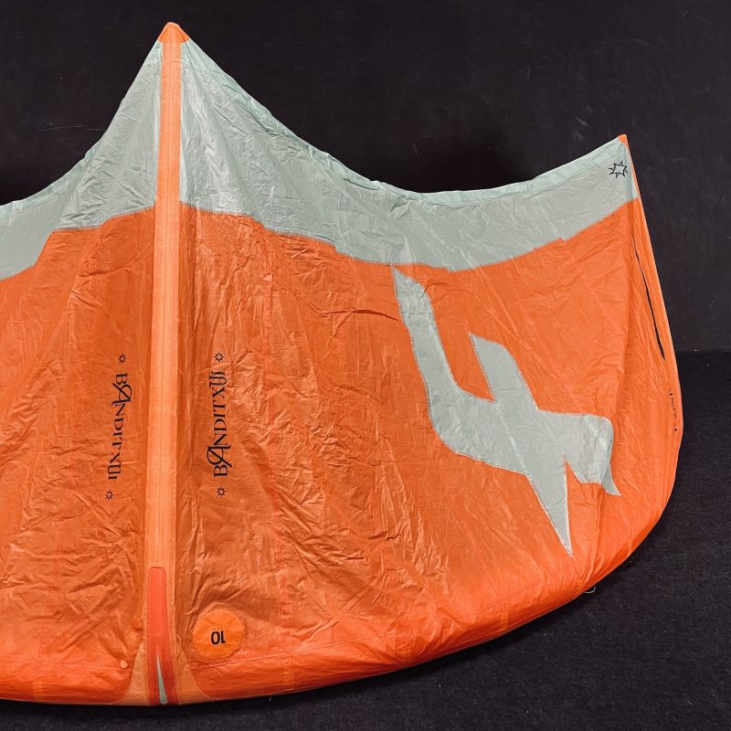 Używany Latawiec kitesurfingowy F-ONE Bandit XVI 10m2 Płomienny