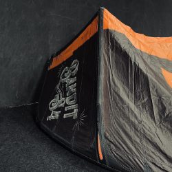 Używany Latawiec kitesurfingowy F-ONE Bandit S4 9m Czarny