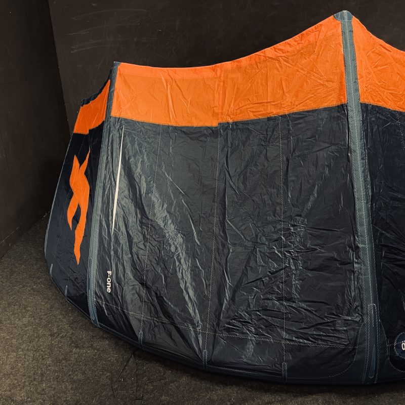 Używany Latawiec kitesurfingowy F-ONE Trigger 10m - Granatowy