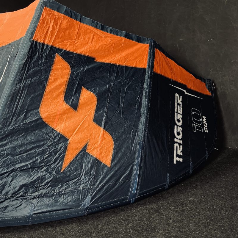 Używany Latawiec kitesurfingowy F-ONE Trigger 10m - Granatowy