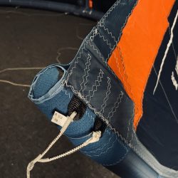 Używany Latawiec kitesurfingowy F-ONE Trigger 10m - Granatowy