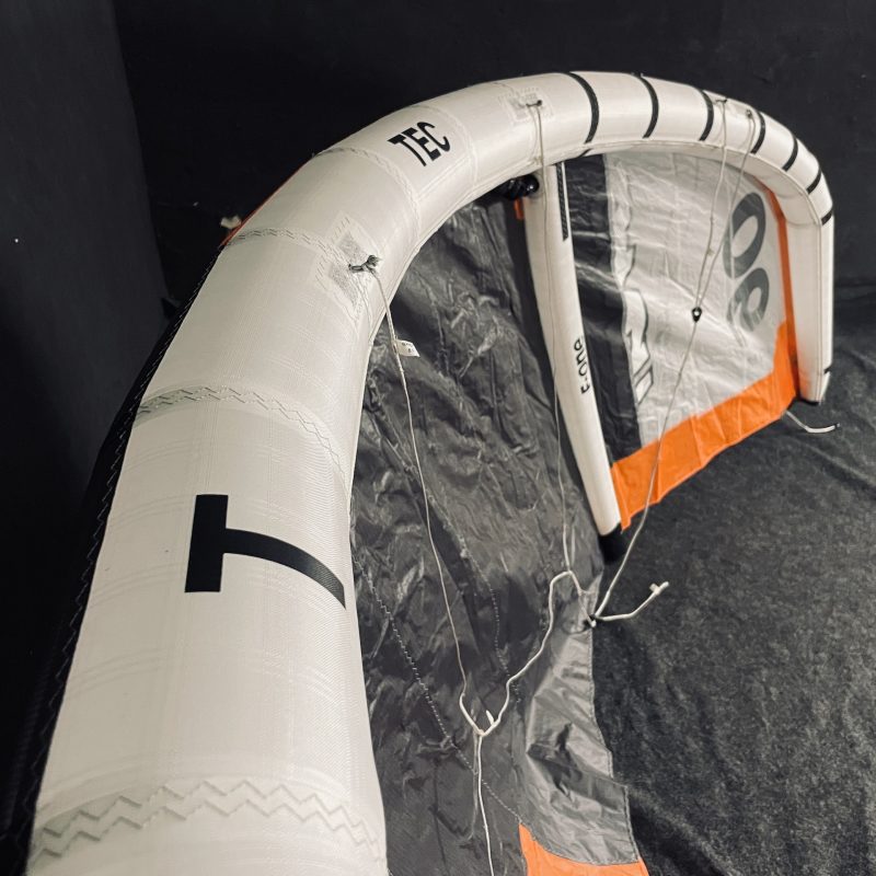 UŻYWANY LATAWIEC KITESURFINGOWY F-ONE BANDIT 17 TEC WHITE/ ONYX