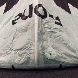 UŻYWANY LATAWIEC KITESURFINGOWY F-ONE BANDIT 17 TEC 7M2 BLACK/MINT