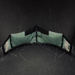 UŻYWANY LATAWIEC KITESURFINGOWY F-ONE BANDIT 17 TEC 7M2 BLACK/MINT