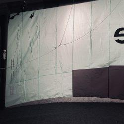 UŻYWANY LATAWIEC KITESURFINGOWY F-ONE BANDIT 17 TEC 10M2 BLACK/MINT