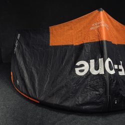 UŻYWANY LATAWIEC KITESURFINGOWY F-ONE BANDIT 17 TEC 9M2 WHITE/ ONYX