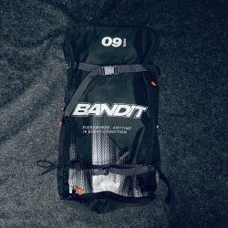 UŻYWANY LATAWIEC KITESURFINGOWY F-ONE BANDIT 17 TEC 9M2 WHITE/ ONYX