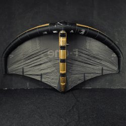 UŻYWANE SKRZYDŁO WINGFOIL F-ONE STRIKE V5 ALUULA 4.5m2 CZARNE