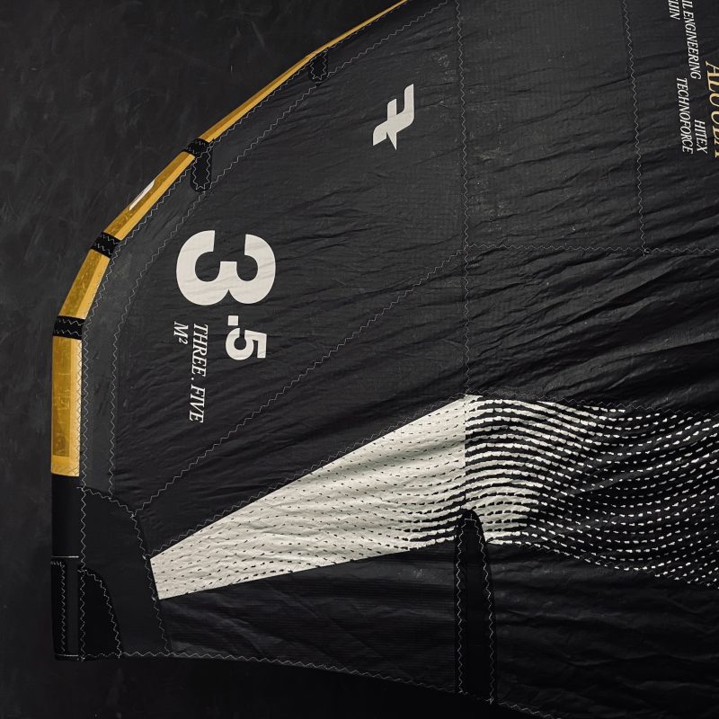 UŻYWANE SKRZYDŁO WINGFOIL F-ONE STRIKE V5 ALUULA 3.5m2 CZARNE