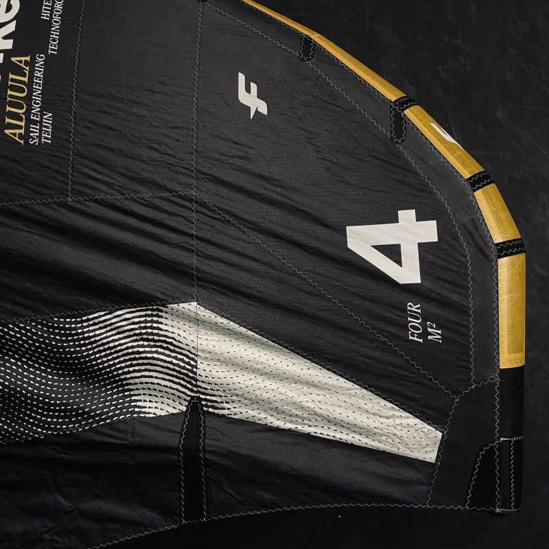 UŻYWANE SKRZYDŁO WINGFOIL F-ONE STRIKE V5 ALUULA 4m2 CZARNE