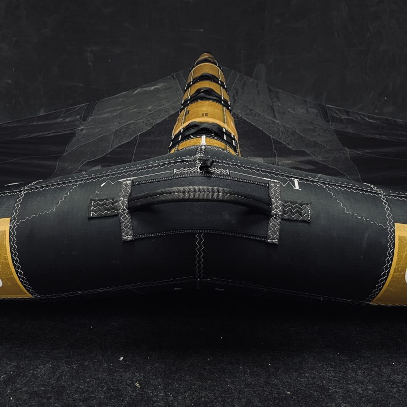 UŻYWANE SKRZYDŁO WINGFOIL F-ONE STRIKE V5 ALUULA 4m2 CZARNE