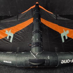 Używane Skrzydło wingfoil F-ONE Strike V4 4.5 m2 Czarne