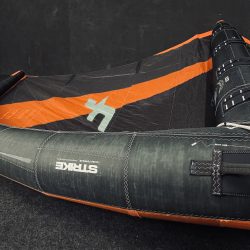 Używane Skrzydło wingfoil F-ONE Strike V4 4.5 m2 Czarne