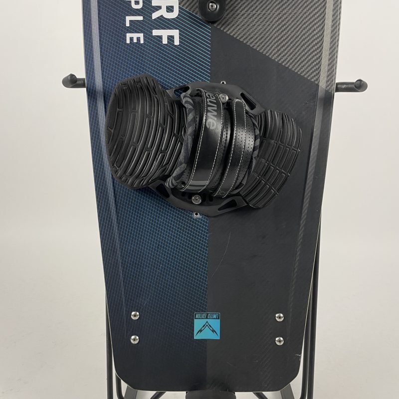 Używana Deska do kitesurfingu LIEUWE Falcon 139cm Niebieska